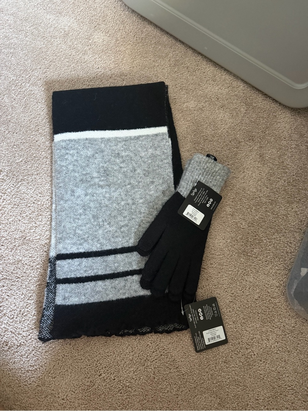 Women’s Black & Gray Winter Scarf and Gloves Set